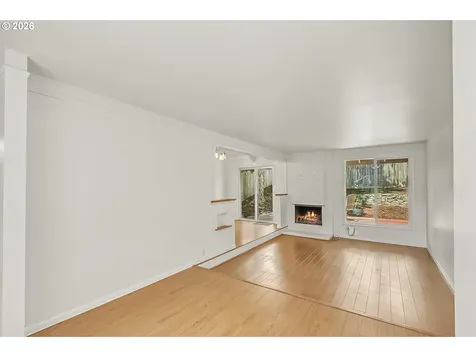 5545 NW Ridgemoor Court Portland OR 97229