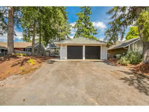 5545 NW Ridgemoor Court Portland OR 97229