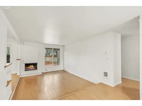 5545 NW Ridgemoor Court Portland OR 97229
