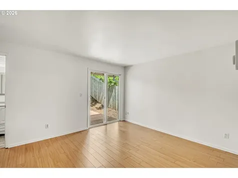 5545 NW Ridgemoor Court Portland OR 97229