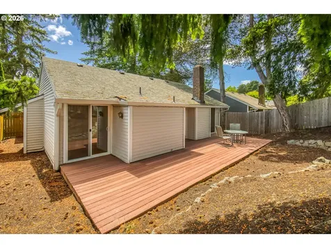 5545 NW Ridgemoor Court Portland OR 97229