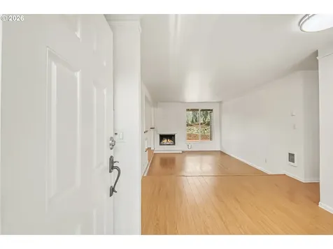 5545 NW Ridgemoor Court Portland OR 97229