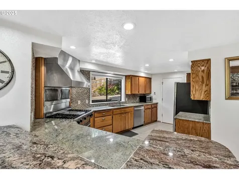 20333 S Sweetwood Lane Oregon City OR 97045