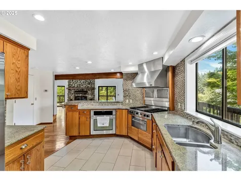 20333 S Sweetwood Lane Oregon City OR 97045
