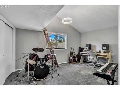 20333 S Sweetwood Lane Oregon City OR 97045