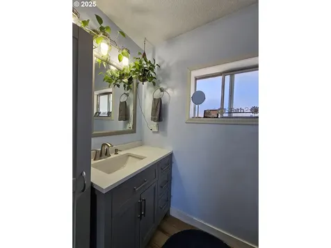 1899 Linnell Avenue Roseburg OR 97471