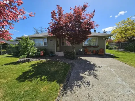 1899 Linnell Avenue Roseburg OR 97471