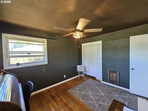 1899 Linnell Avenue Roseburg OR 97471