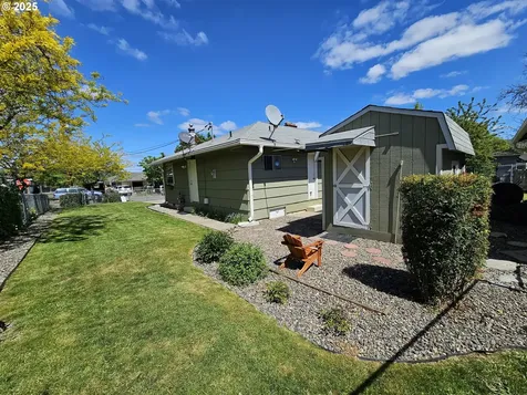 1899 Linnell Avenue Roseburg OR 97471