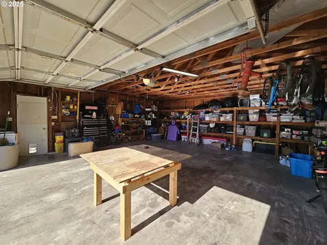 1899 Linnell Avenue Roseburg OR 97471