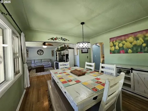 1899 Linnell Avenue Roseburg OR 97471