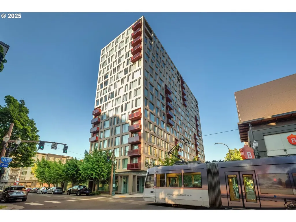 937 NW Glisan Street Portland OR 97209