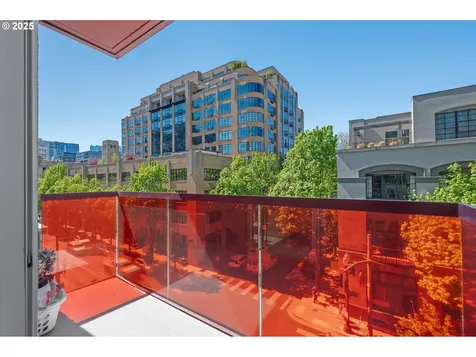937 NW Glisan Street Portland OR 97209