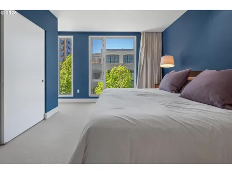 937 NW Glisan Street Portland OR 97209