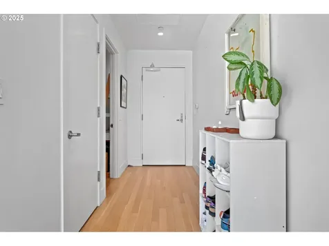 937 NW Glisan Street Portland OR 97209