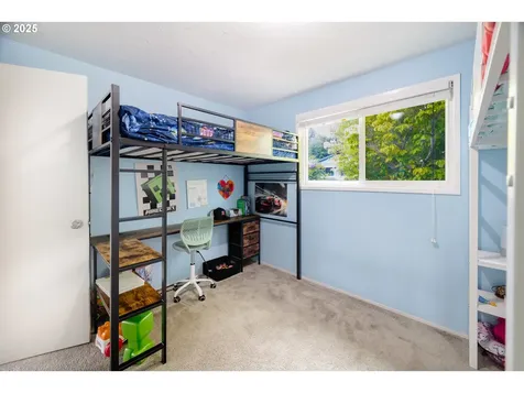 935 Genie Street SE Salem OR 97306