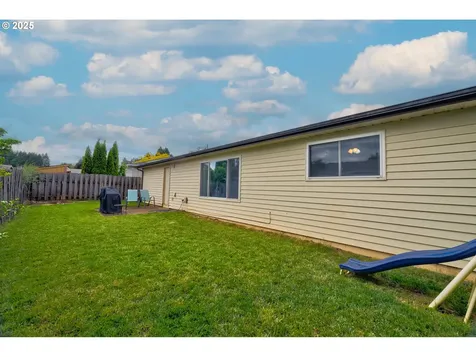 935 Genie Street SE Salem OR 97306
