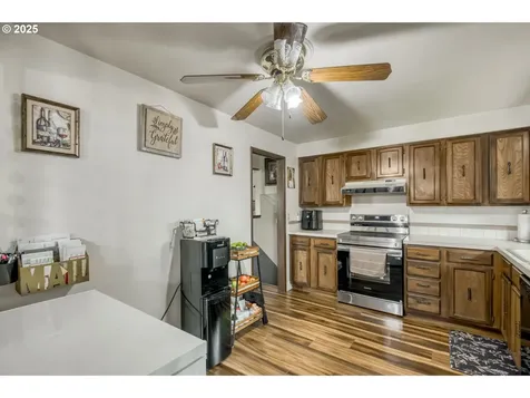 642 SW Cherry Park Road Troutdale OR 97060