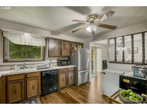 642 SW Cherry Park Road Troutdale OR 97060