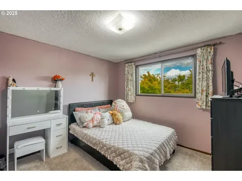 642 SW Cherry Park Road Troutdale OR 97060