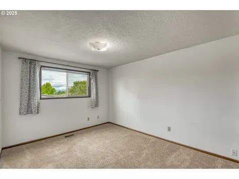 642 SW Cherry Park Road Troutdale OR 97060