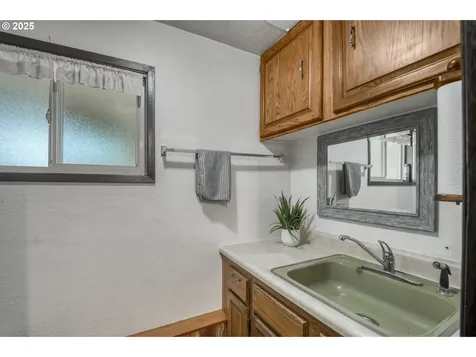 642 SW Cherry Park Road Troutdale OR 97060