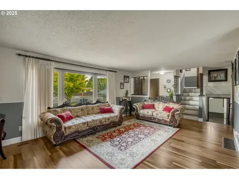 642 SW Cherry Park Road Troutdale OR 97060