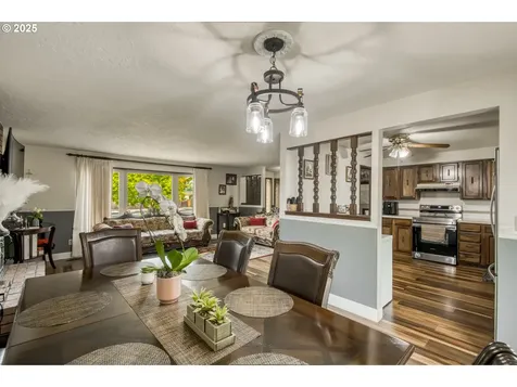 642 SW Cherry Park Road Troutdale OR 97060