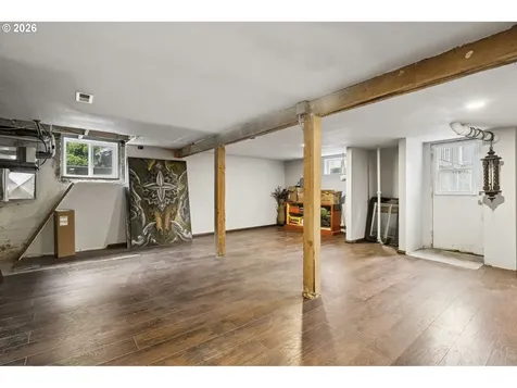 17641 SE Stark Street Portland OR 97233