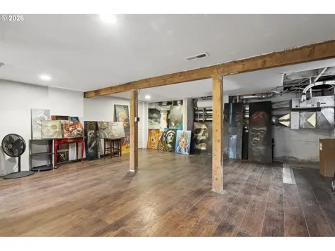17641 SE Stark Street Portland OR 97233