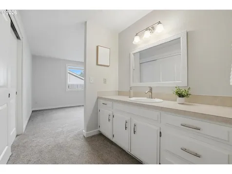 21634 SW Columbia Drive Tualatin OR 97062