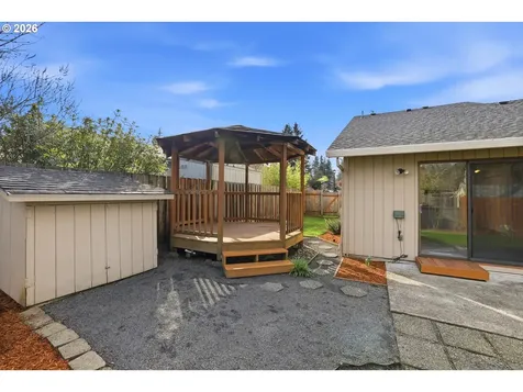 21634 SW Columbia Drive Tualatin OR 97062
