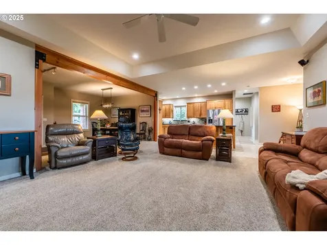 4300 Kahoe Drive Hood River OR 97031
