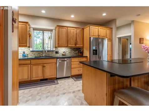 4300 Kahoe Drive Hood River OR 97031