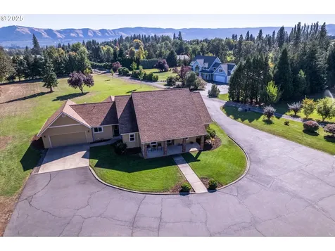 4300 Kahoe Drive Hood River OR 97031