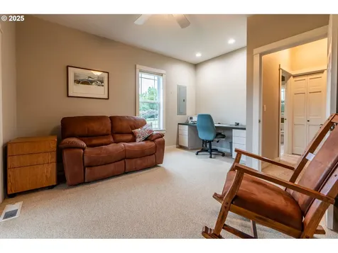 4300 Kahoe Drive Hood River OR 97031