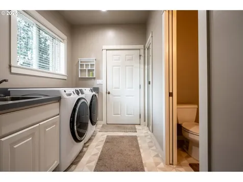 4300 Kahoe Drive Hood River OR 97031