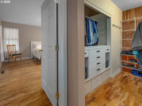 624 NE Edison Street Hillsboro OR 97124