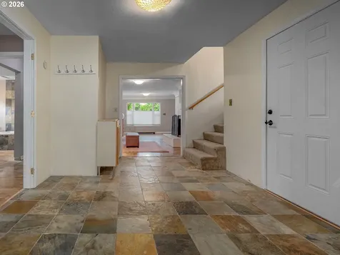 624 NE Edison Street Hillsboro OR 97124