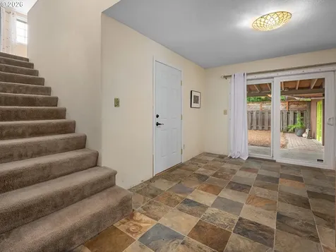 624 NE Edison Street Hillsboro OR 97124