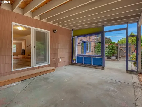 624 NE Edison Street Hillsboro OR 97124