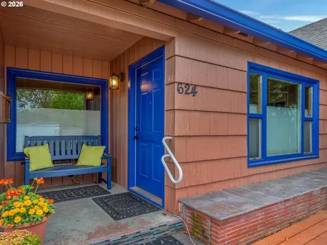 624 NE Edison Street Hillsboro OR 97124