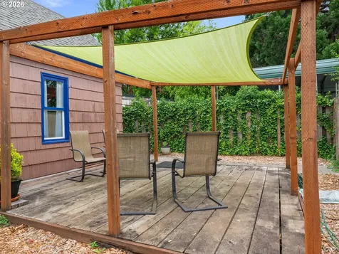 624 NE Edison Street Hillsboro OR 97124