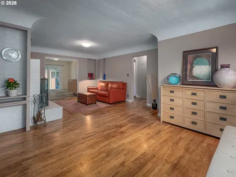 624 NE Edison Street Hillsboro OR 97124