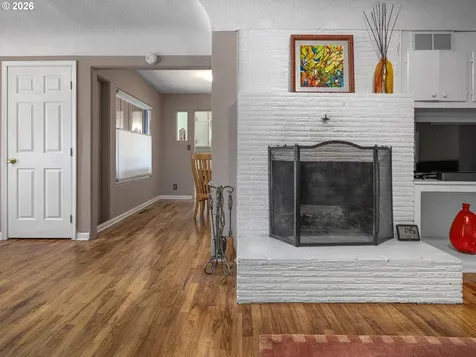 624 NE Edison Street Hillsboro OR 97124