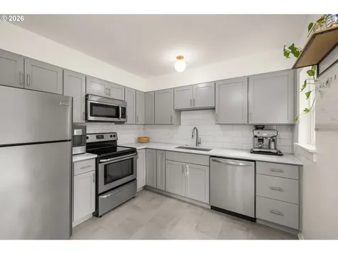 9880 SW 80th Avenue Portland OR 97223