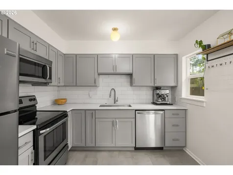 9880 SW 80th Avenue Portland OR 97223