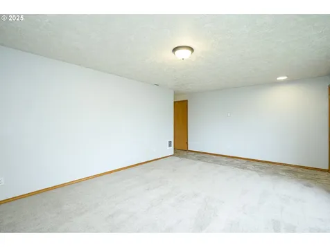 3023 NE Maloney Drive Mcminnville OR 97128