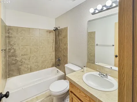 17606 SE 22nd Street Vancouver WA 98683