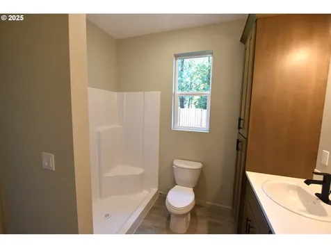 871 Oakleaf Way Silverton OR 97381